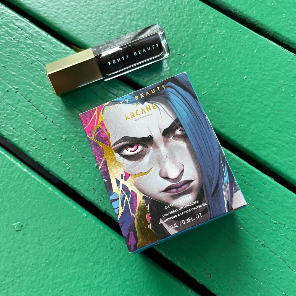 **SOLD OUT** Limited Edition Fenty Beauty x ARCANE Gloss bomb